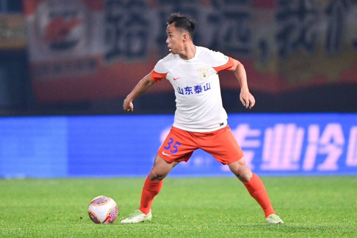 包含传控战术引领潮流，球队青训成就无限的词条