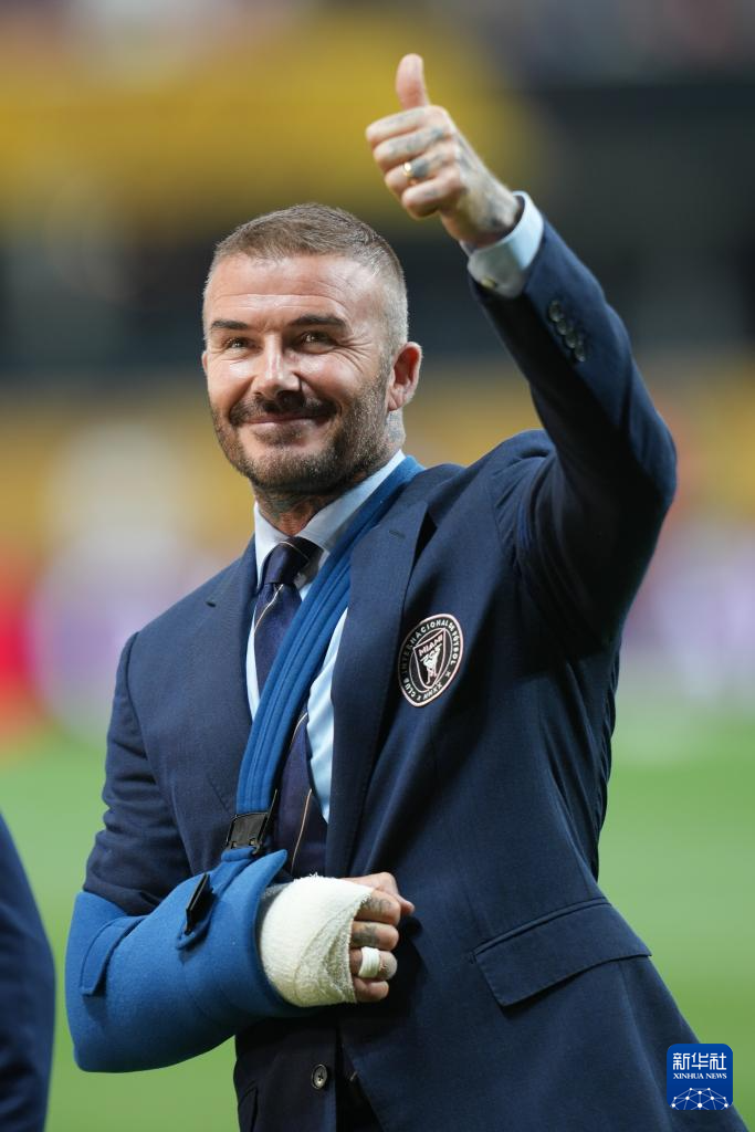 塞维利亚鏖战巴黎圣日耳曼，维尼修斯操刀奇招英雄翻盘宿敌对决全球总决赛，锁定晋级资格的简单介绍