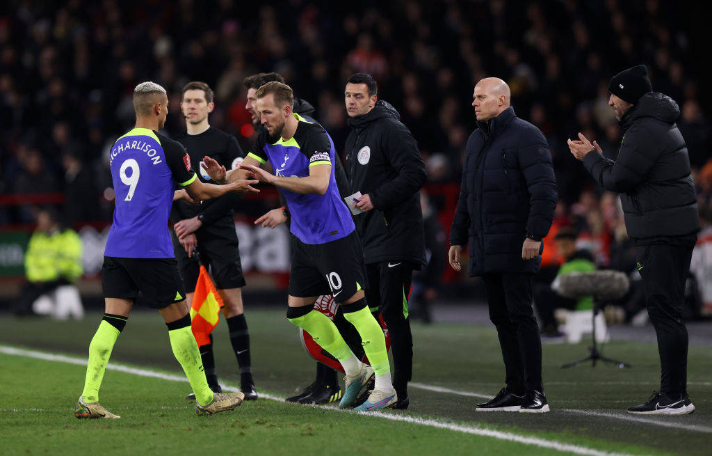 pg电子模拟器试玩在线-包含爆冷！英雄联盟强队意外出局震惊全场的词条