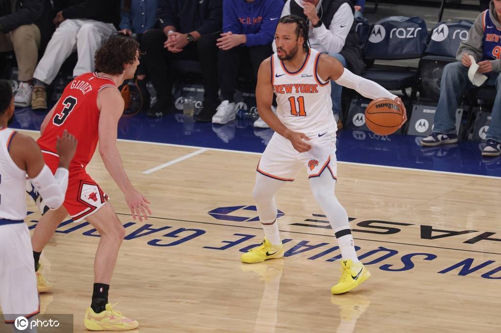 江苏队逆转公牛，布伦森关键制胜